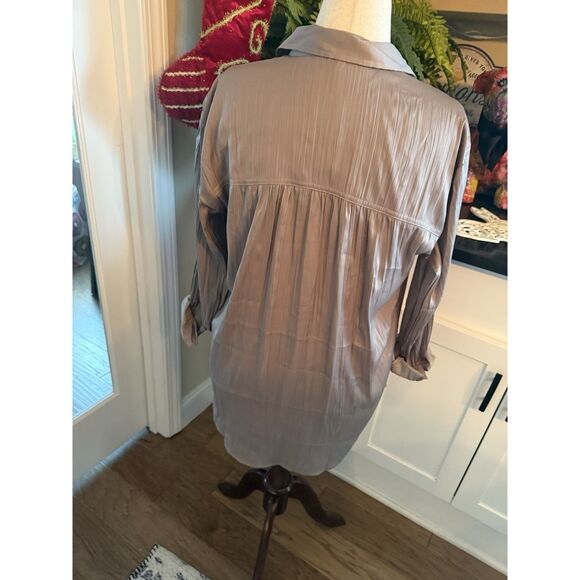 Anthropologie Long Sleeve Satin Gray Button Up Blouse NWT - Picture 3 of 9